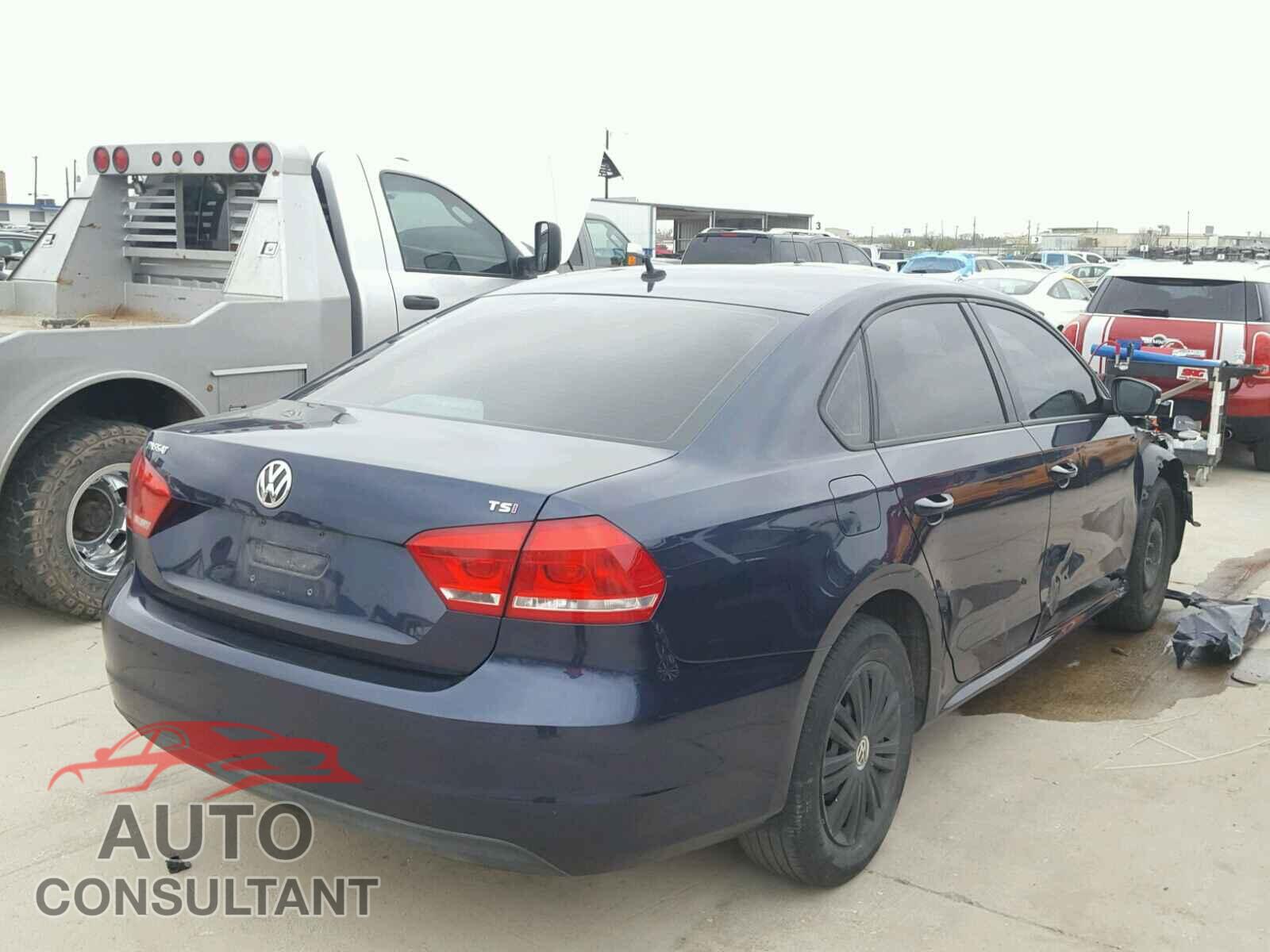 VOLKSWAGEN PASSAT 2015 - 1VWAS7A34FC011605