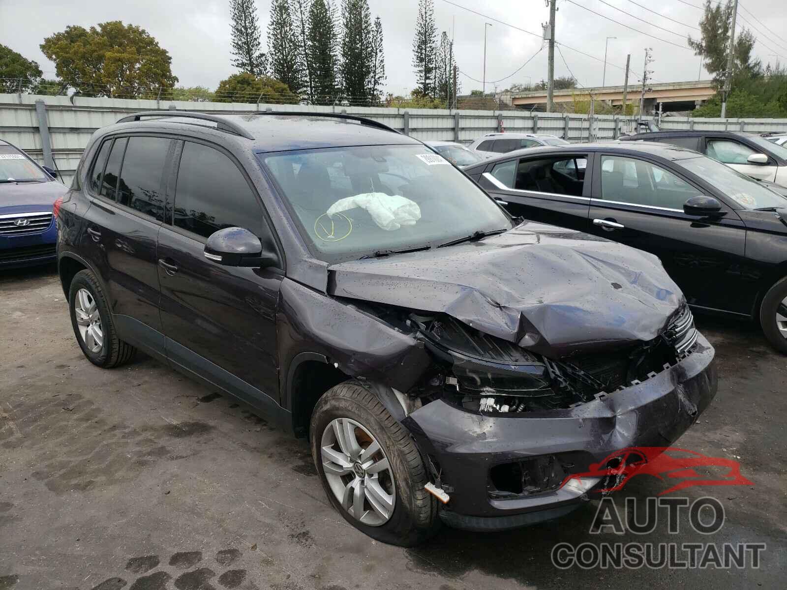 VOLKSWAGEN TIGUAN 2016 - WVGAV7AX9GW588526
