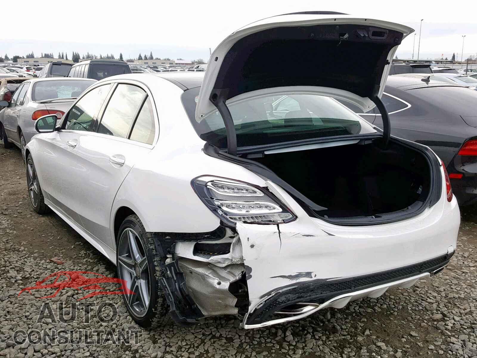 MERCEDES-BENZ C CLASS 2016 - 55SWF4KB7GU102002