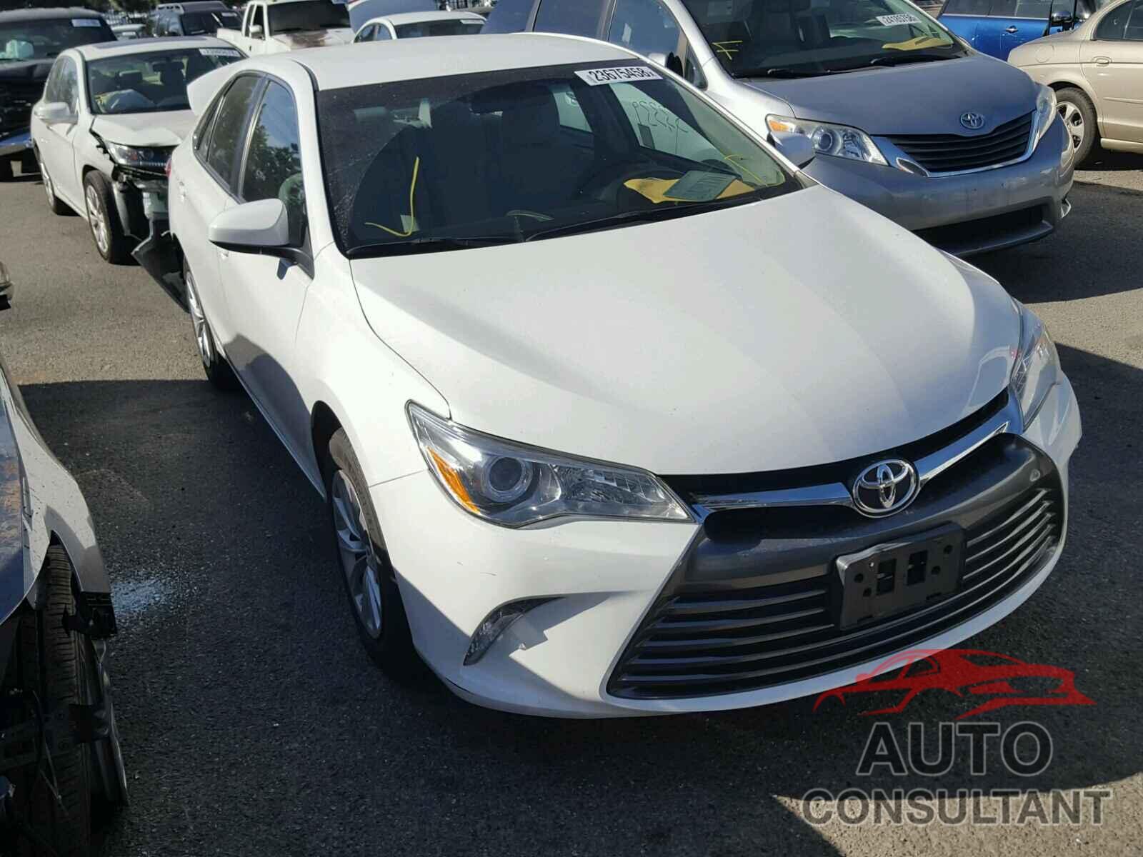 TOYOTA CAMRY 2015 - 4T4BF1FK3FR457524