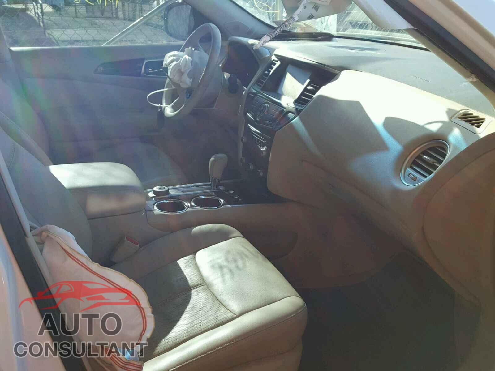 NISSAN PATHFINDER 2015 - 5N1AR2MM9FC603891
