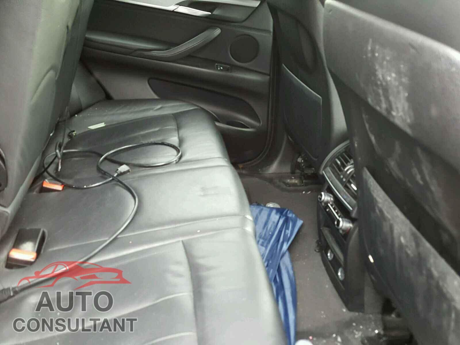 BMW X5 2015 - 5UXKR0C50F0K56782