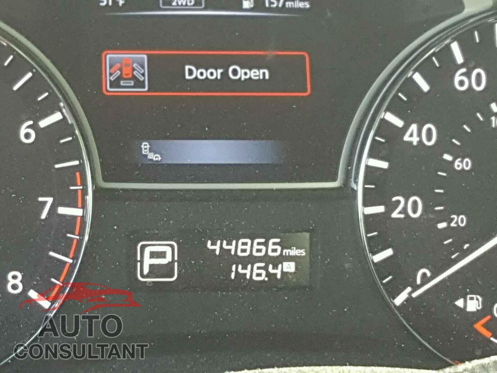 NISSAN PATHFINDER 2015 - 5N1AR2MM1FC634200