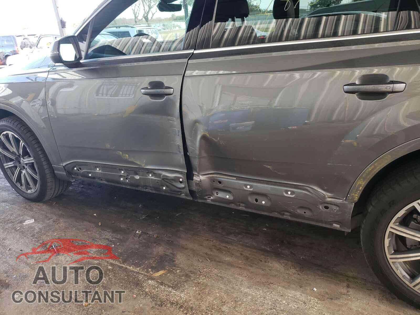 AUDI Q7 2018 - 1V2ER2CA3MC504797