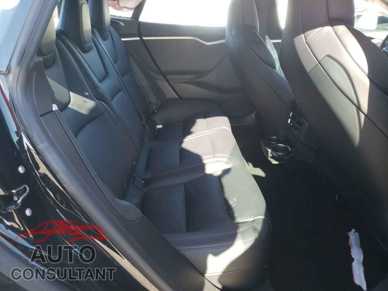 TESLA MODEL S 2017 - 5YJSA1E21HF232593
