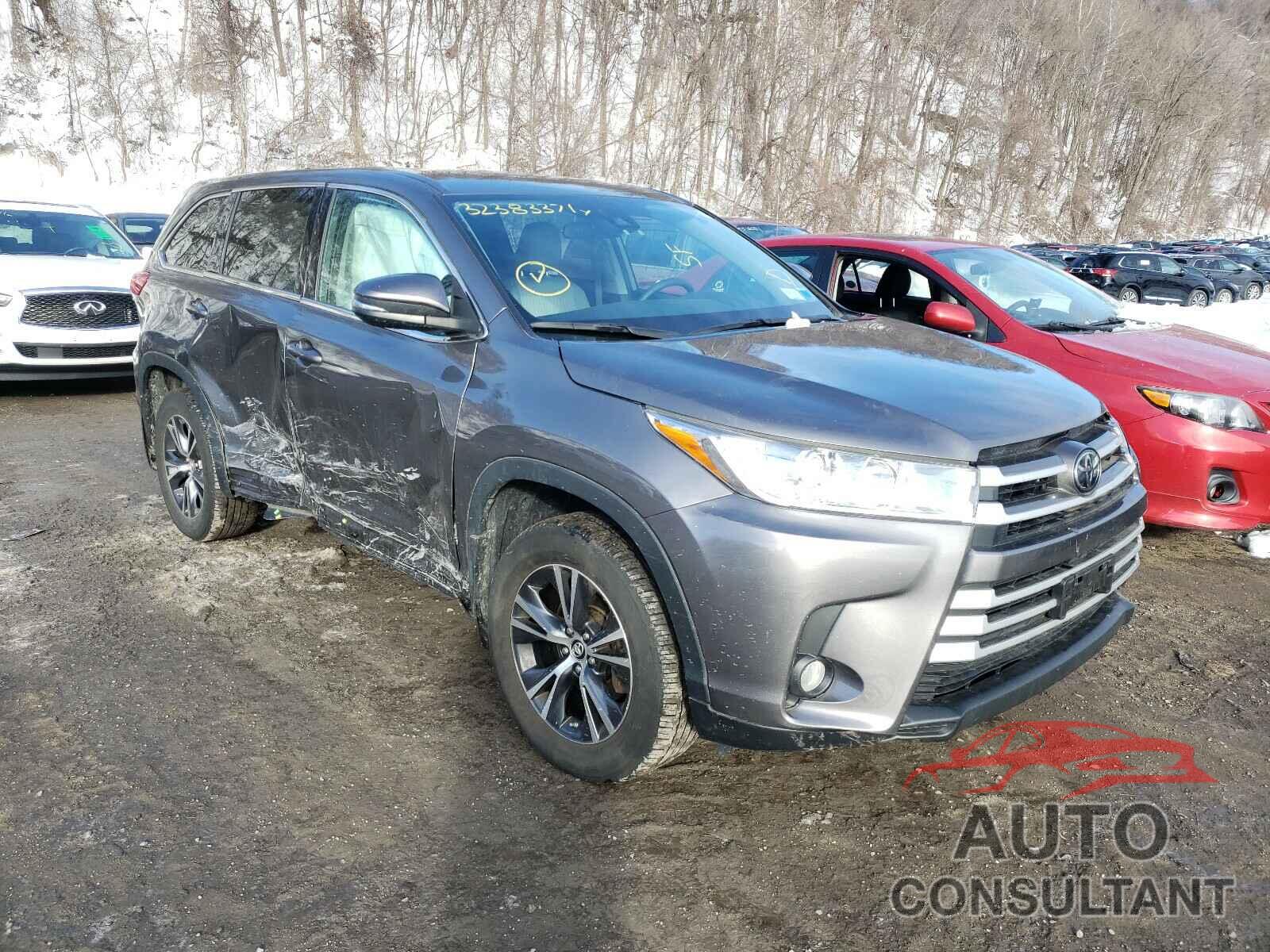 TOYOTA HIGHLANDER 2018 - 5TDBZRFH4JS902374