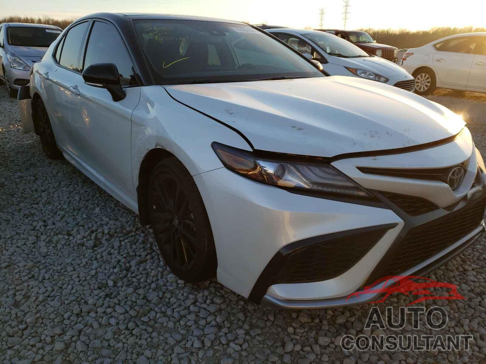 TOYOTA CAMRY 2021 - 4T1K61AK6MU409644