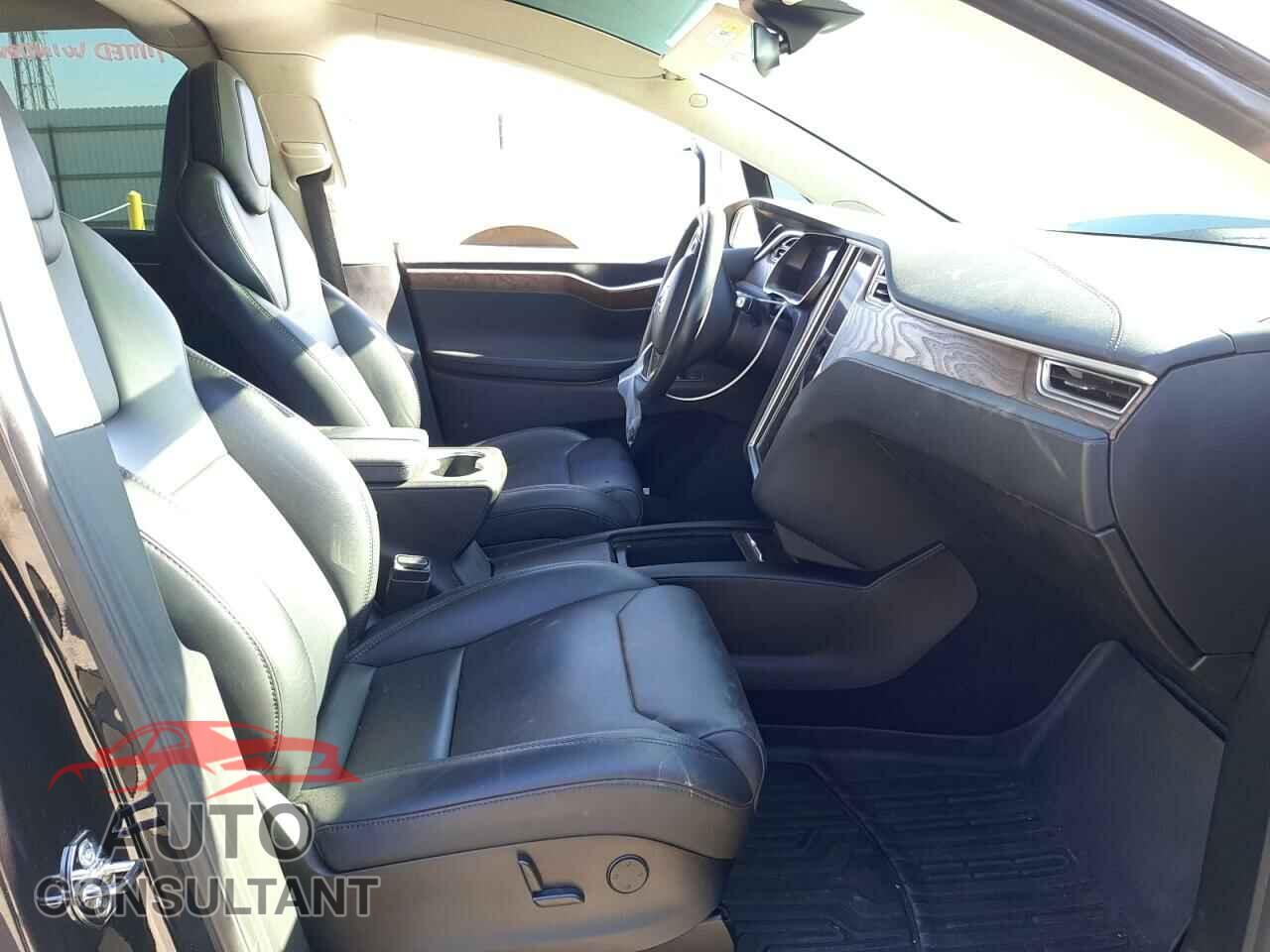 TESLA MODEL X 2017 - 5YJXCBE2XHF078942
