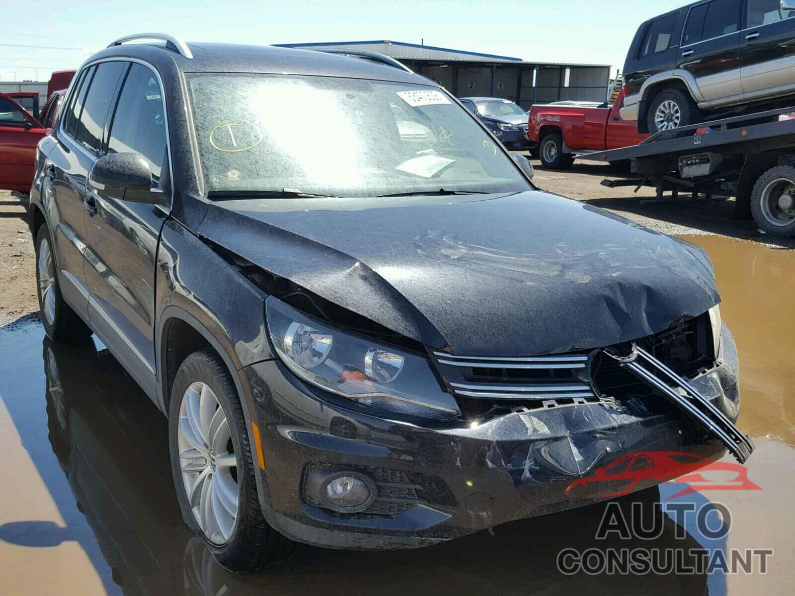 VOLKSWAGEN TIGUAN 2015 - WVGBV7AX6FW567202