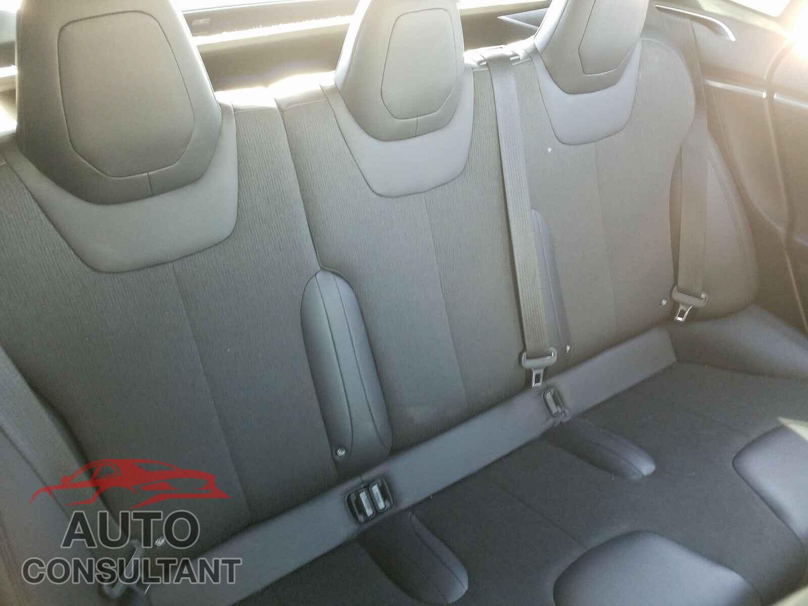 TESLA MODEL S 2017 - 5YJSA1E19HF208226