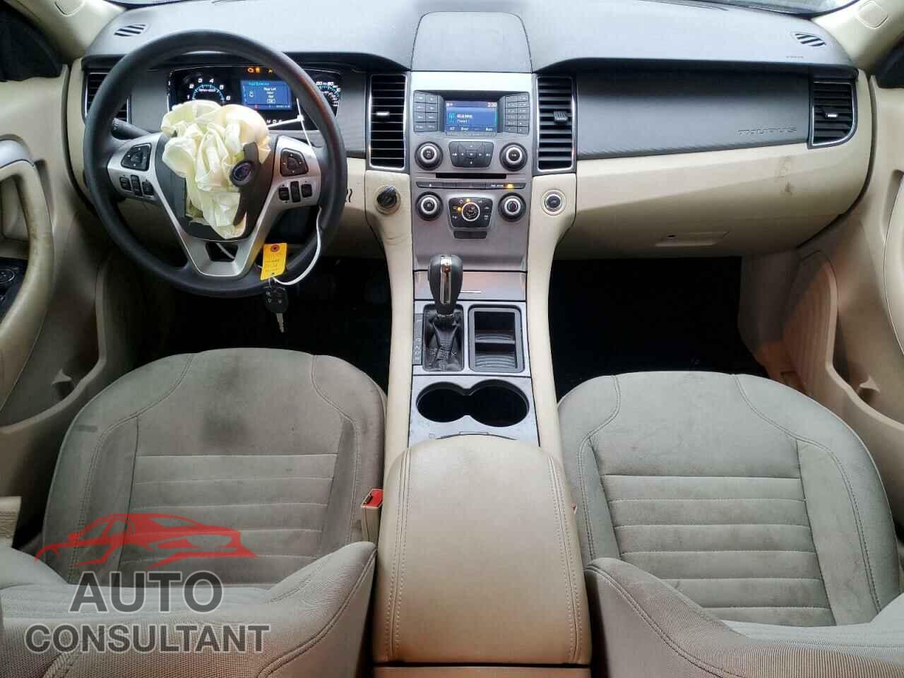 FORD TAURUS 2017 - 1FAHP2D83HG135251