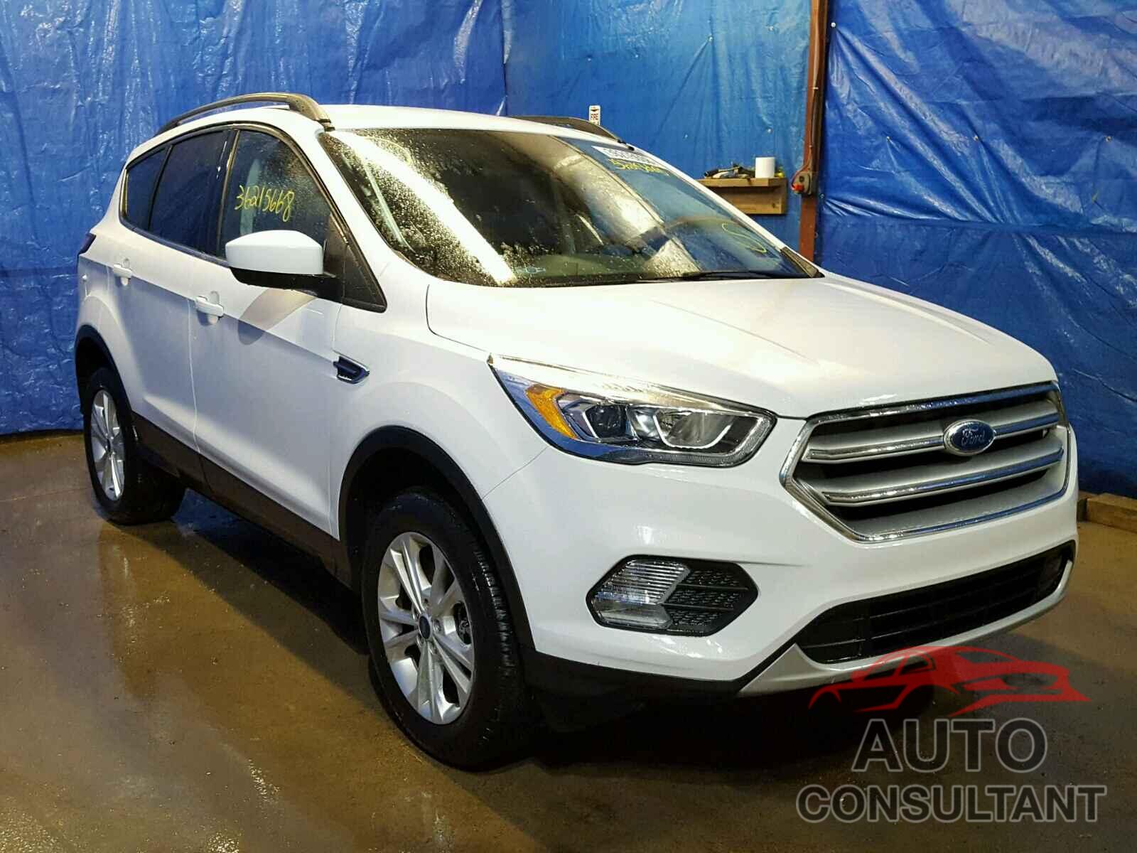 FORD ESCAPE 2017 - 1FMCU9GD8HUC75422