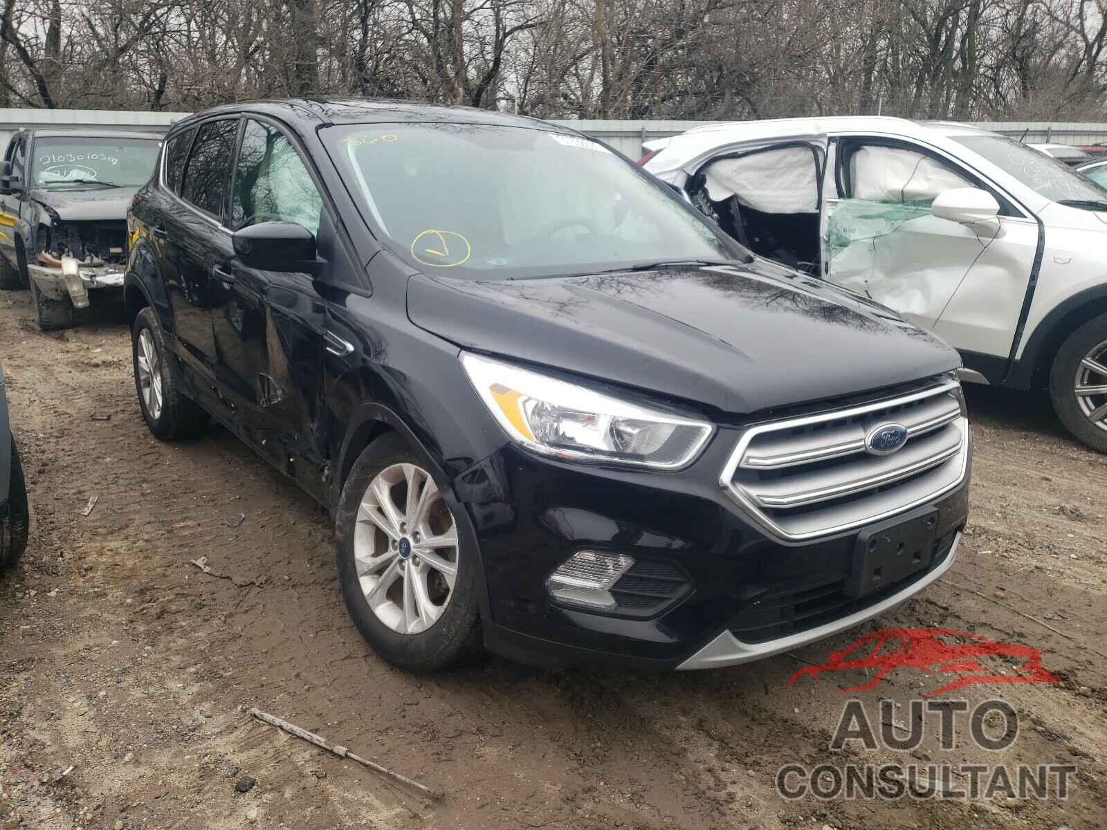 FORD ESCAPE 2017 - 1FMCU0GD6HUC17496