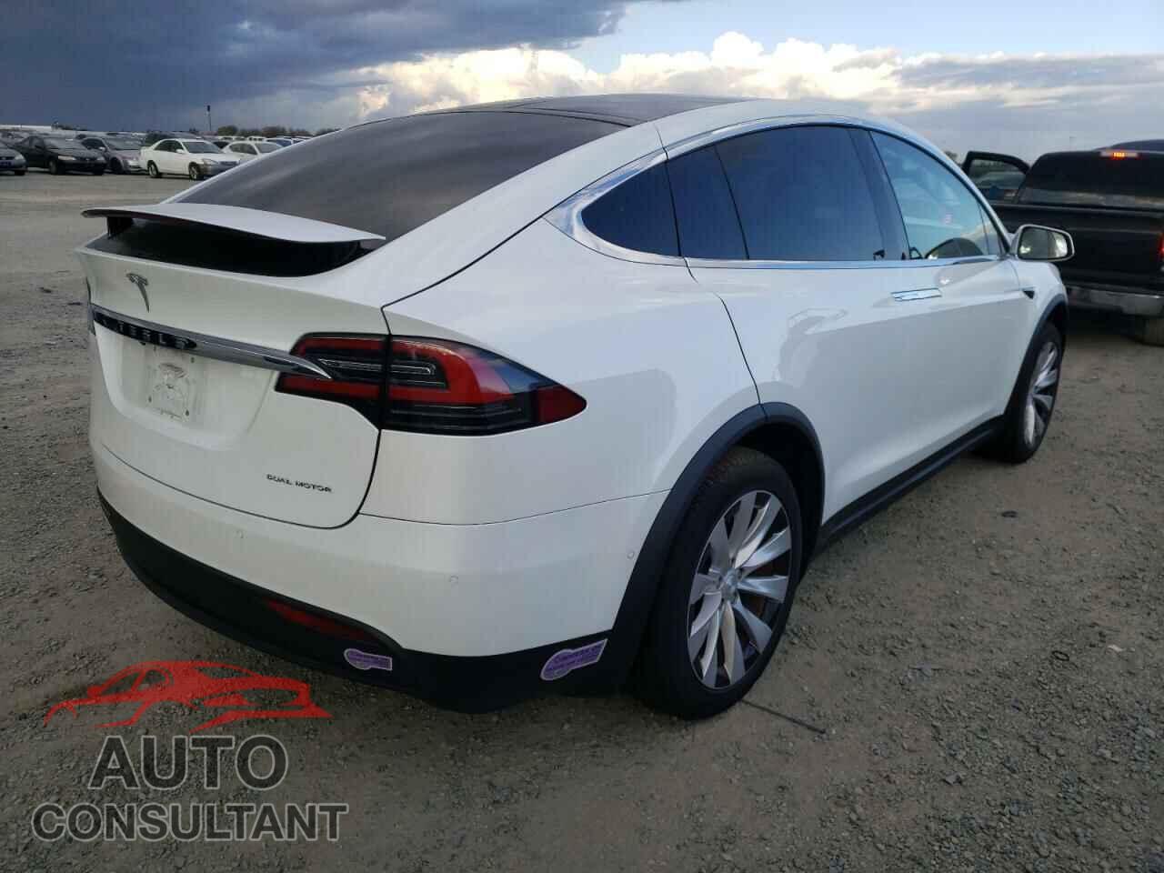 TESLA MODEL X 2019 - 5YJXCAE21KF161404