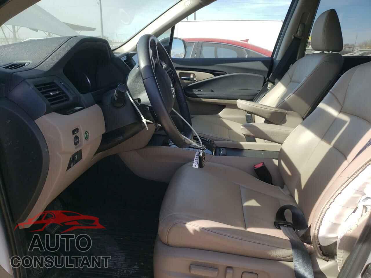 HONDA PILOT 2020 - 5FNYF5H91LB015811