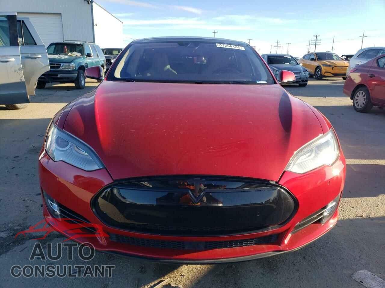 TESLA MODEL S 2015 - 5YJSA1E27FF109541