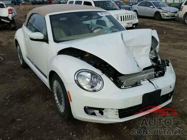 VOLKSWAGEN BEETLE 2015 - 3VW517AT3FM815638