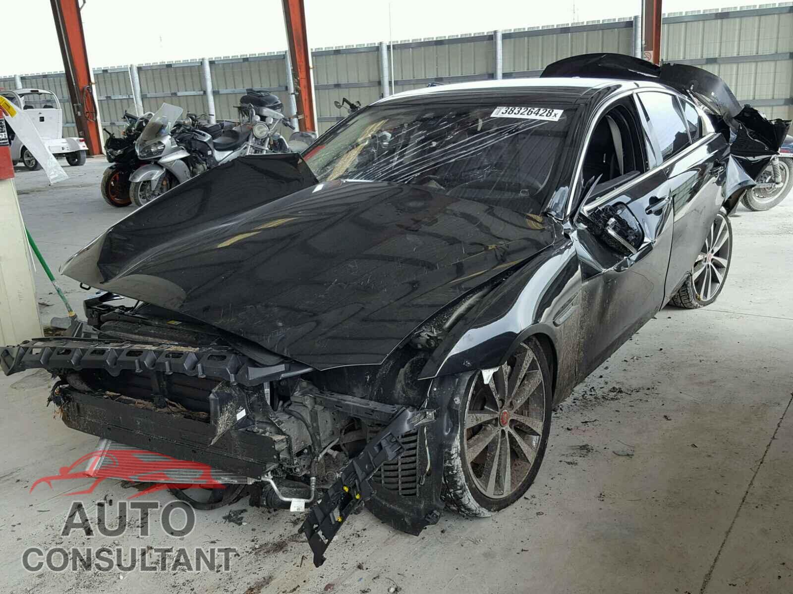 JAGUAR XE 2017 - SAJAE4BG2HA964405