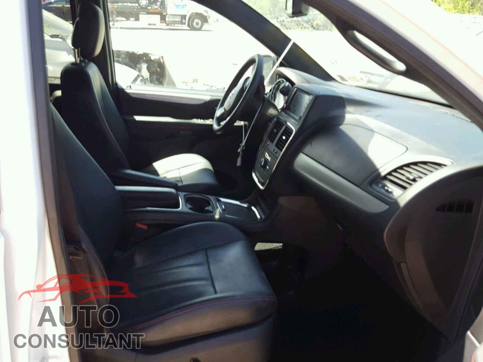 DODGE CARAVAN 2015 - 2C4RDGEG2FR682307