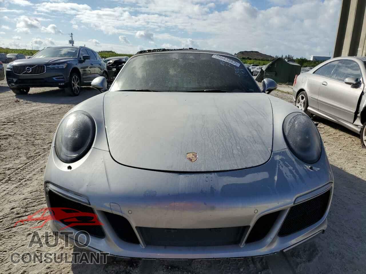 PORSCHE 911 2018 - WP0BB2A92JS134302