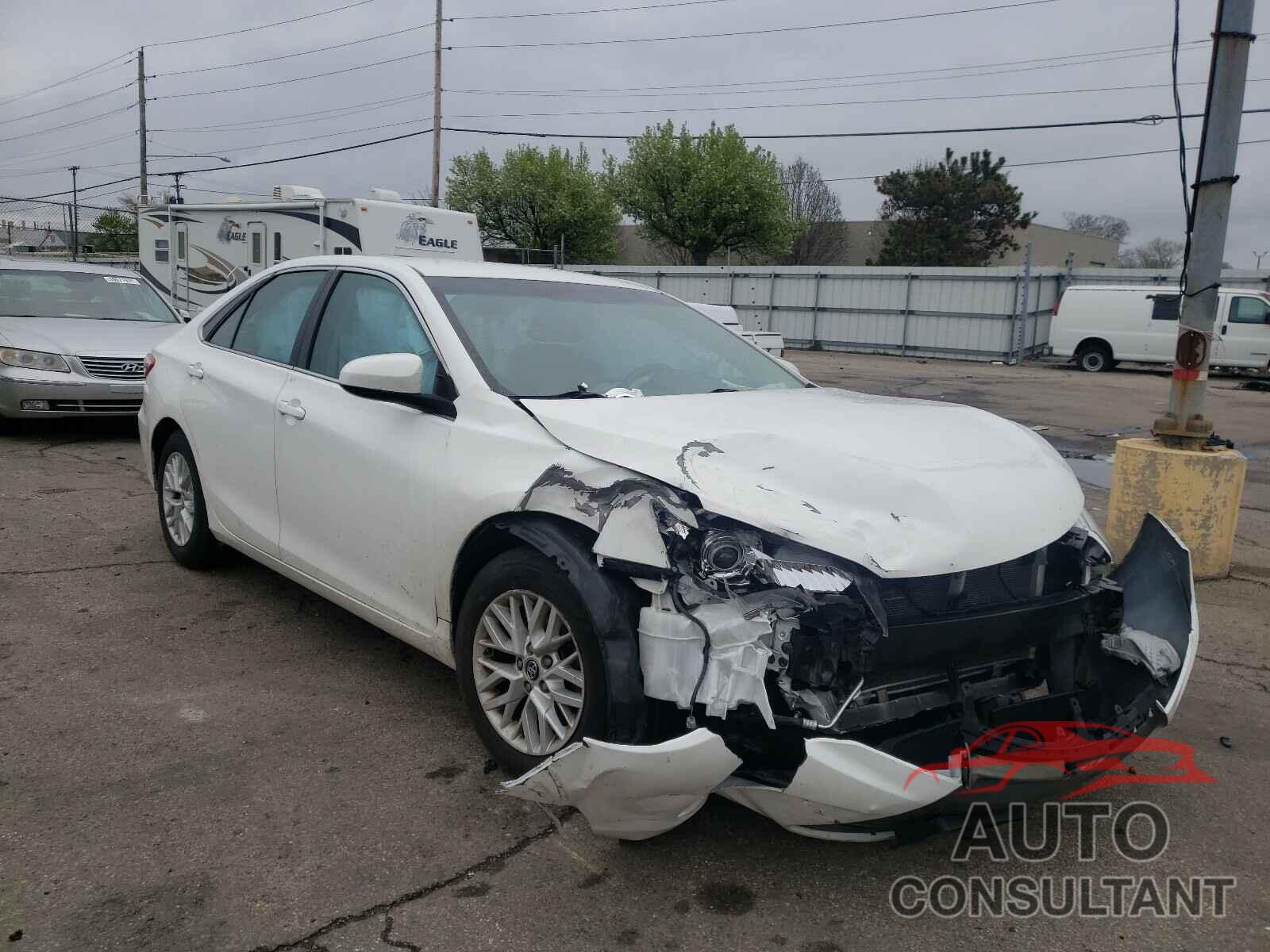 TOYOTA CAMRY 2016 - 4T4BF1FK2GR544719