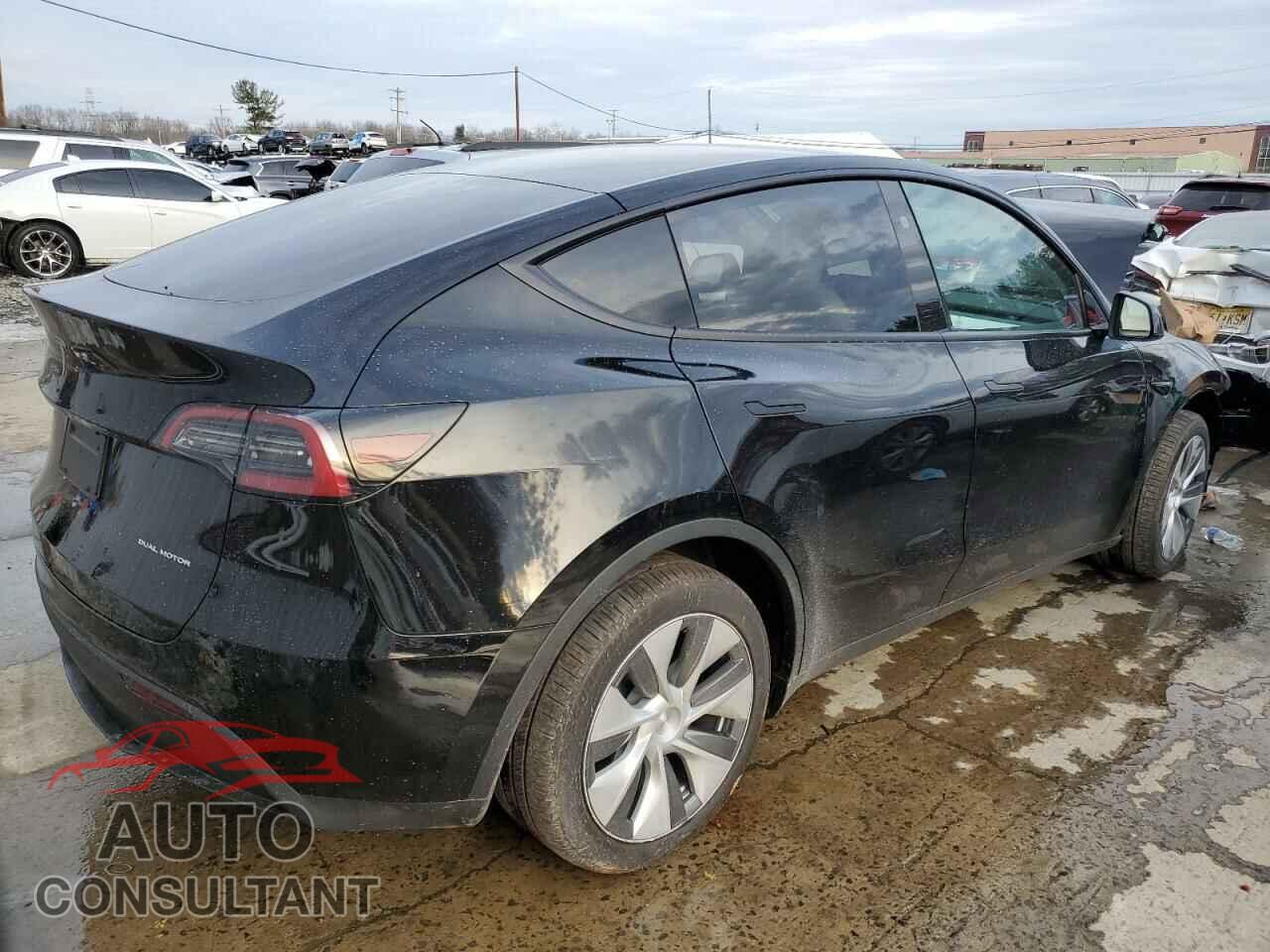TESLA MODEL Y 2023 - 7SAYGDEEXPA193344
