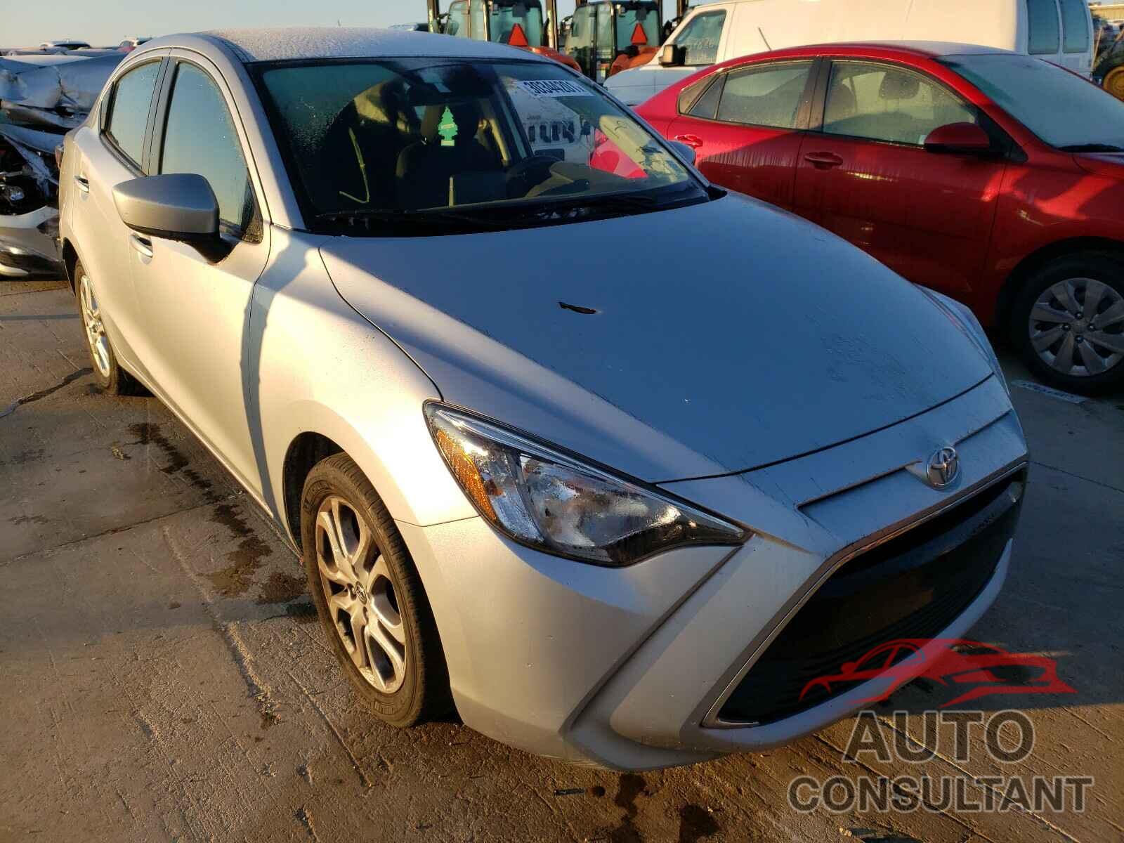 TOYOTA YARIS 2018 - 3MYDLBYVXJY328152