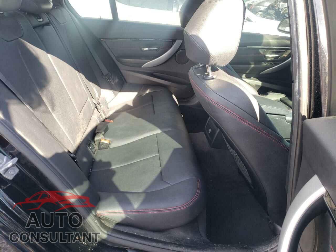 BMW 3 SERIES 2016 - WBA8E9G53GNU28729