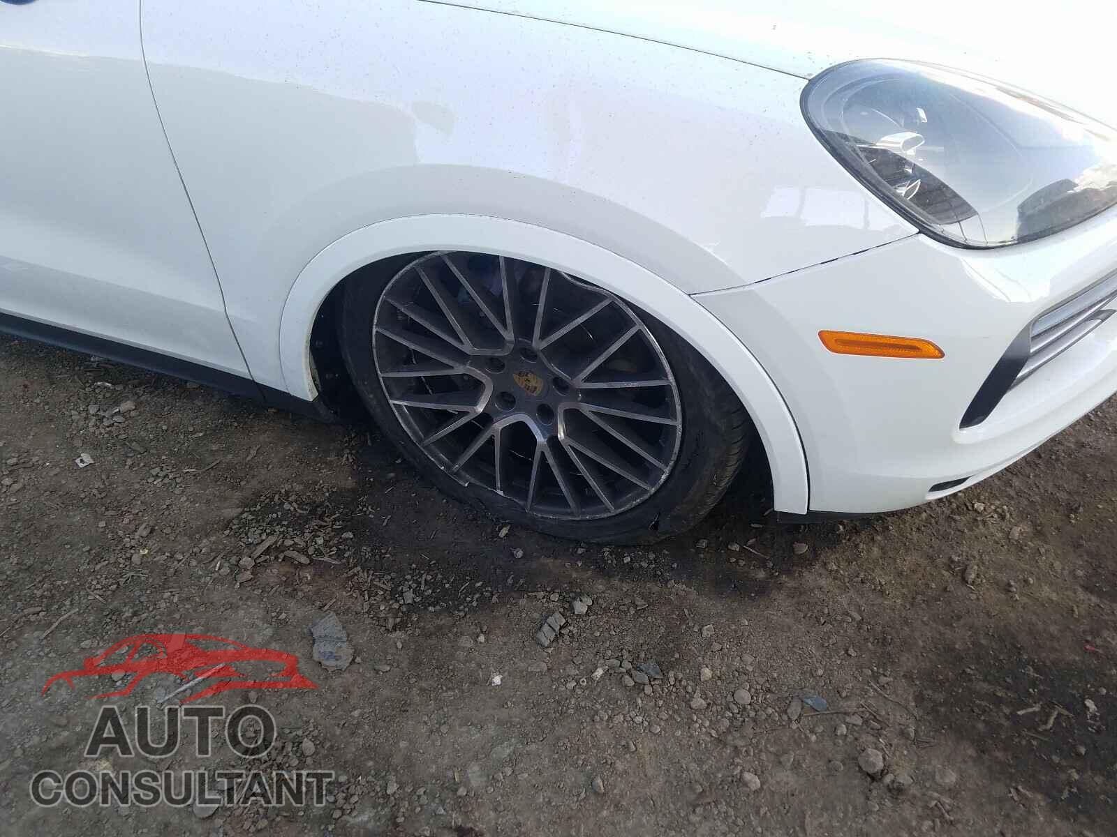 PORSCHE CAYENNE 2019 - WP1AA2AY4KDA10770