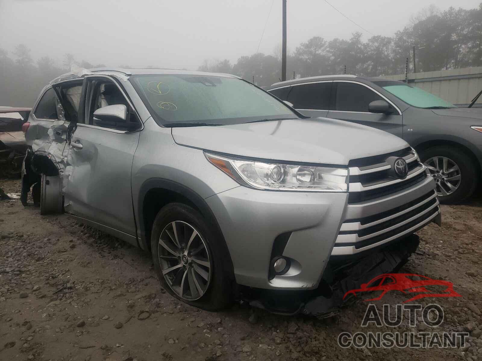 TOYOTA HIGHLANDER 2018 - 5TDKZRFH0JS271493