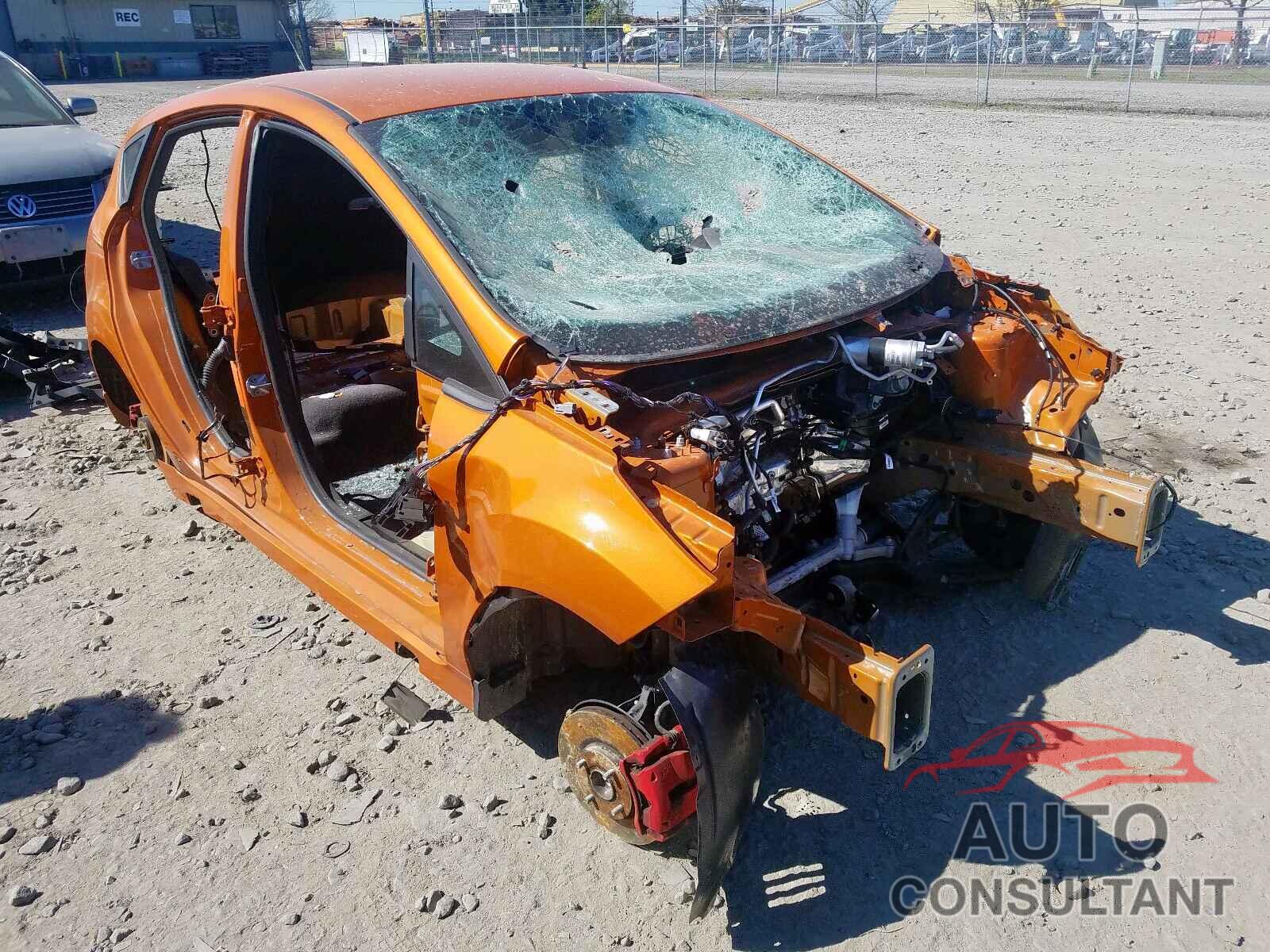 FORD FIESTA 2018 - 3FADP4GX0JM125141