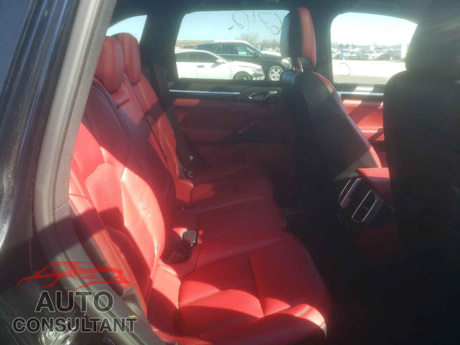 PORSCHE CAYENNE 2017 - WP1AB2A24HLA51262