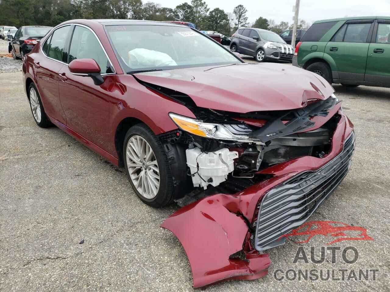 TOYOTA CAMRY 2018 - 4T1B11HK9JU657502