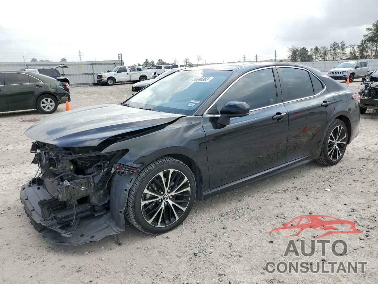 TOYOTA CAMRY 2018 - 4T1B11HK0JU650308