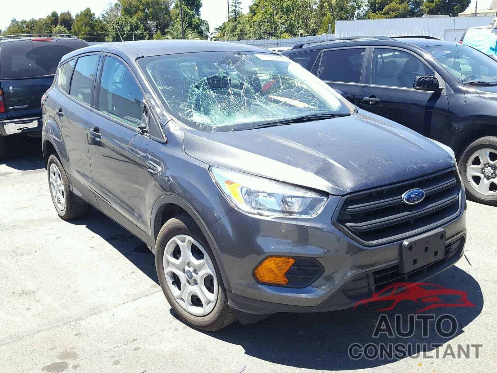 FORD ESCAPE 2017 - 1FMCU0F74HUD42878