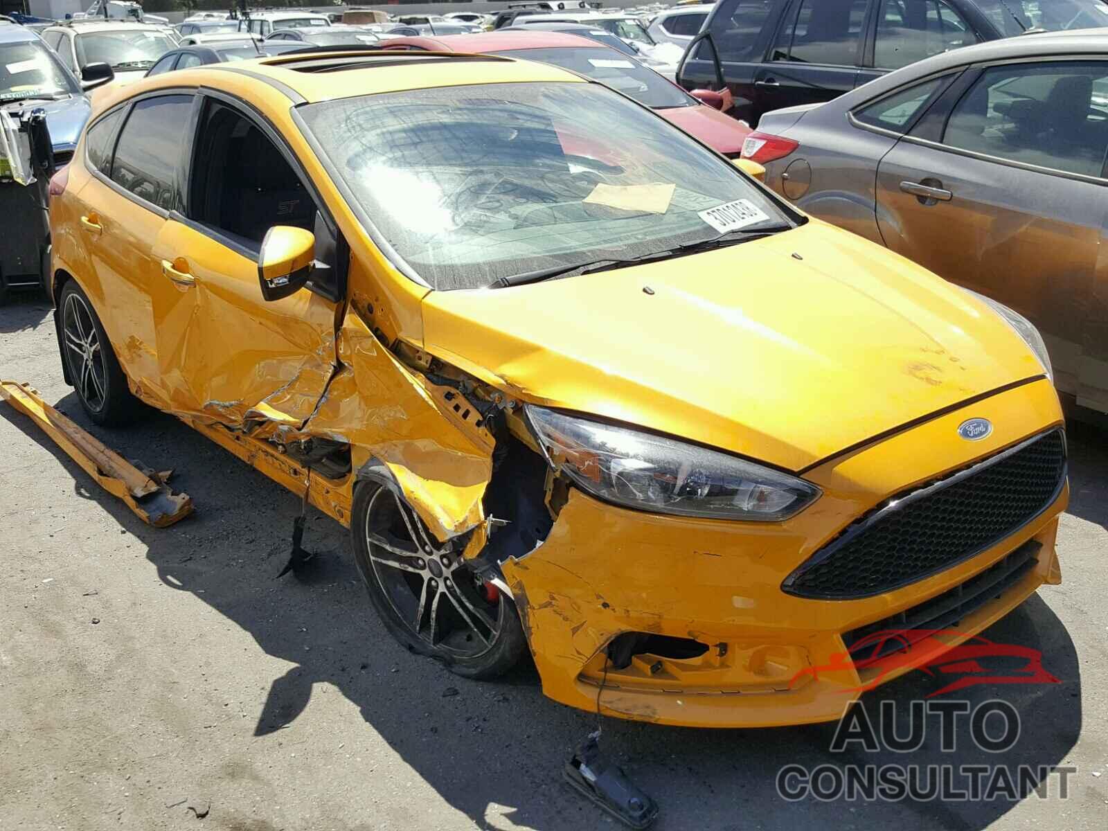 FORD FOCUS 2016 - 1FADP3L95GL268257