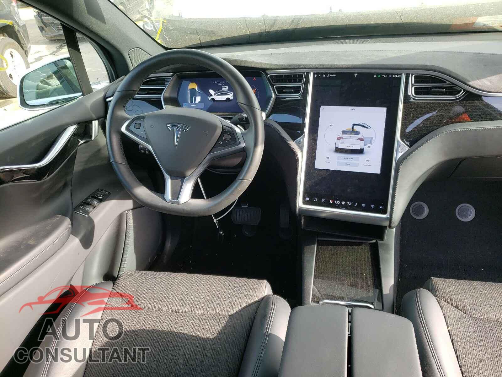 TESLA MODEL X 2017 - 5YJXCDE27HF060149