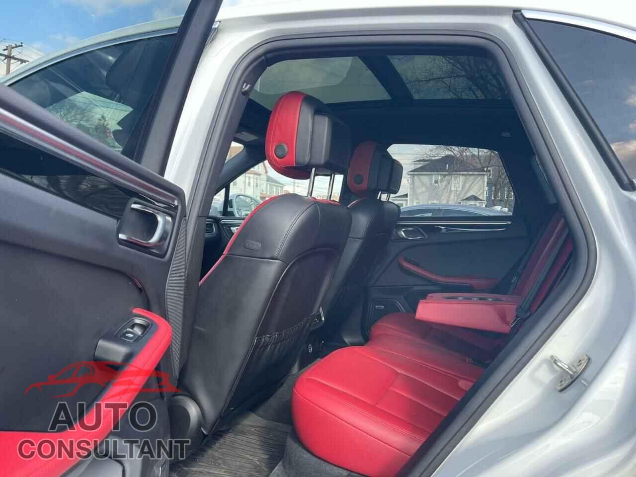 PORSCHE MACAN 2018 - WP1AB2A51JLB34342