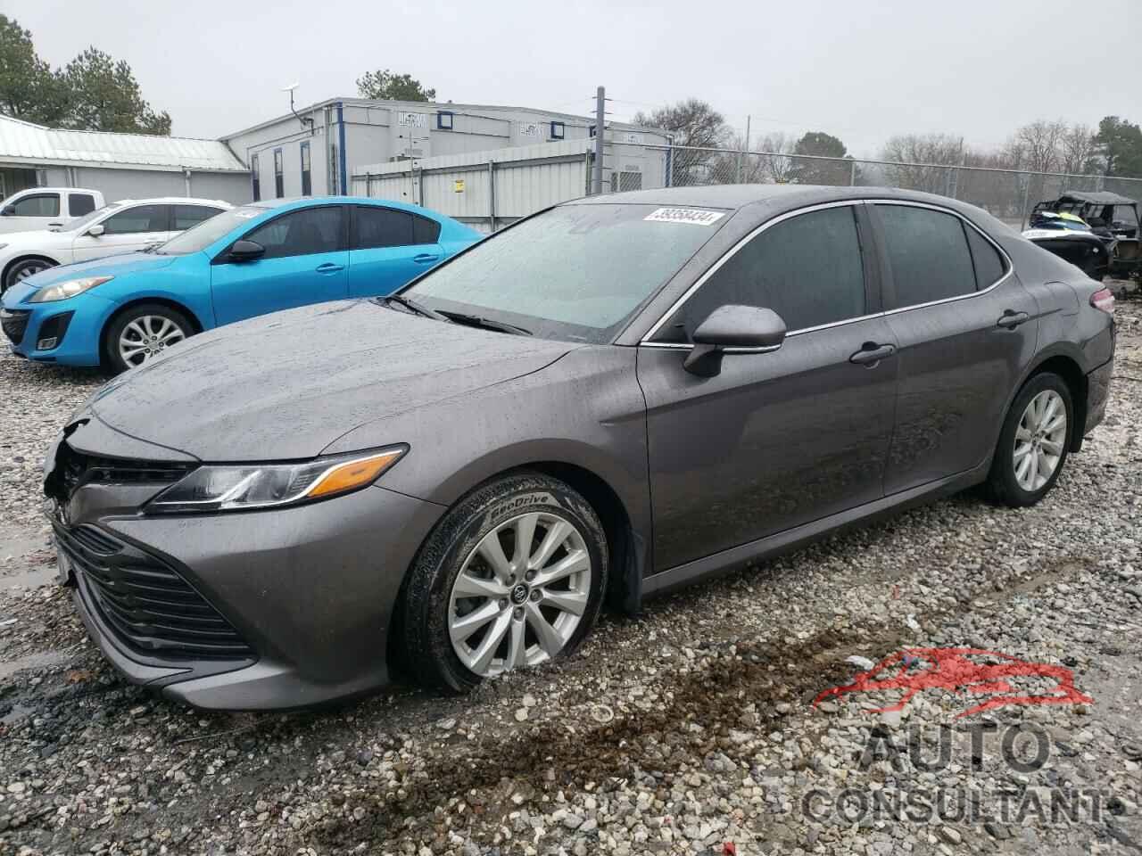 TOYOTA CAMRY 2018 - 4T1B11HK6JU107609