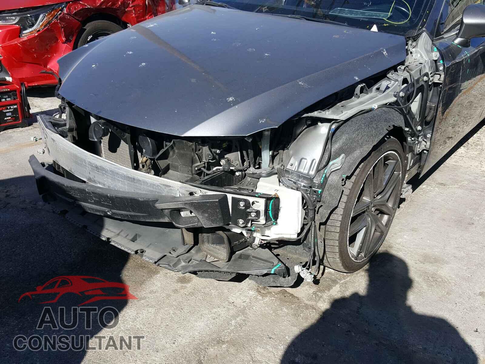LEXUS IS 2017 - JTHBE1D23H5030148