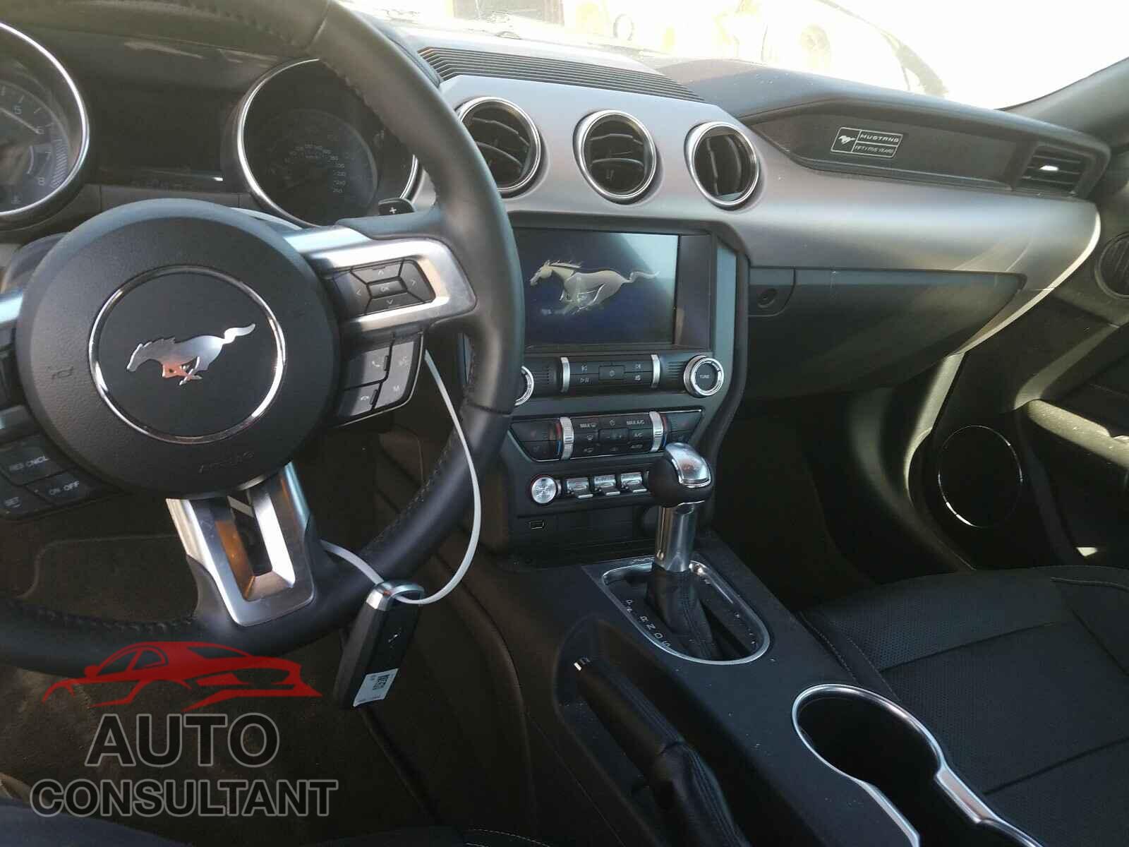 FORD MUSTANG 2020 - 1FA6P8THXL5136767