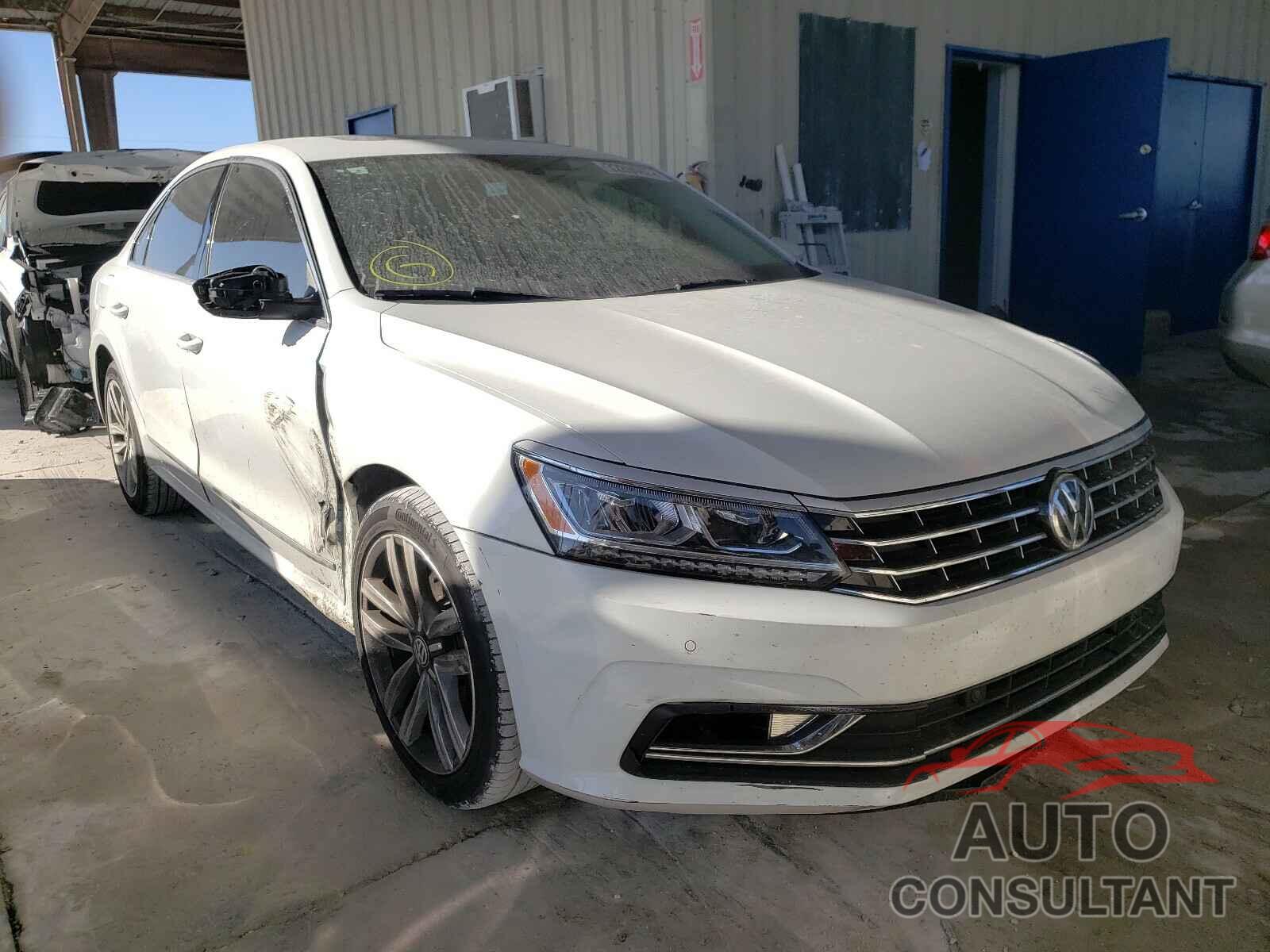 VOLKSWAGEN PASSAT 2017 - 1VWGT7A30HC081189