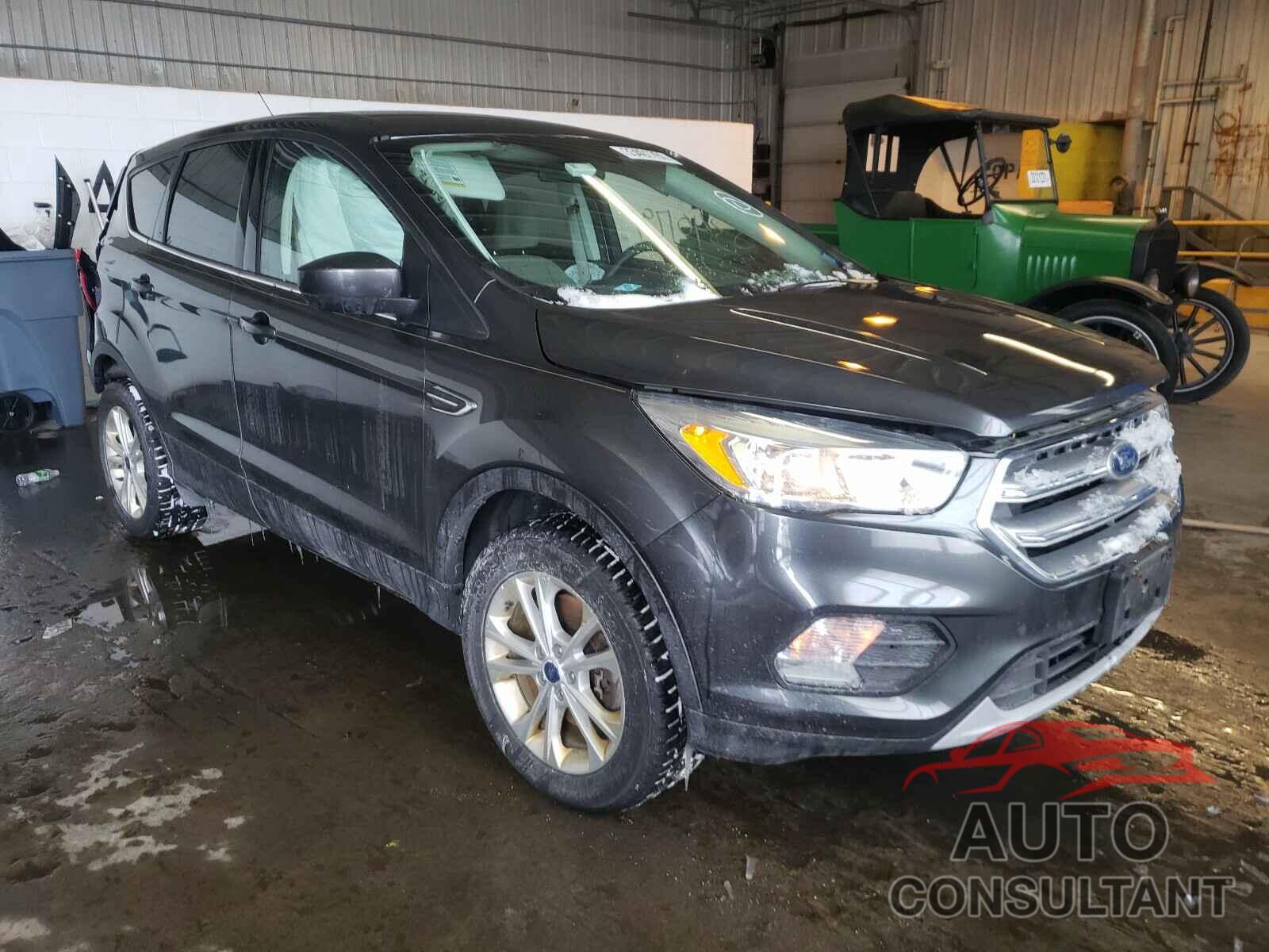 FORD ESCAPE 2017 - 1FMCU9GD7HUA07154