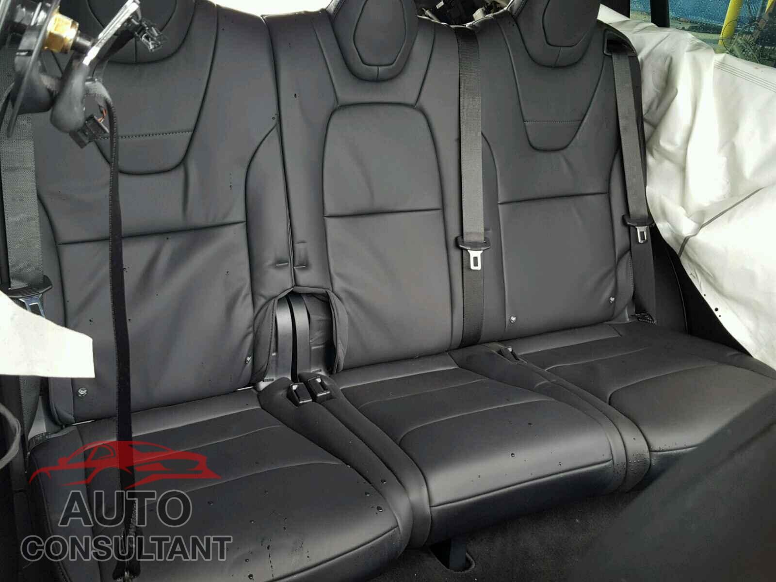 TESLA MODEL X 2017 - 5YJXCDE23HF049584