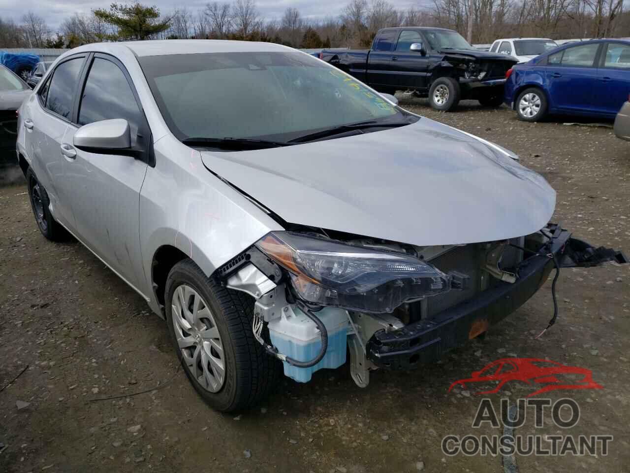 TOYOTA COROLLA 2018 - 5YFBURHE5JP842860