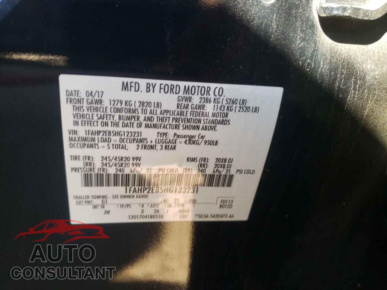 FORD TAURUS 2017 - 1FAHP2E85HG123231