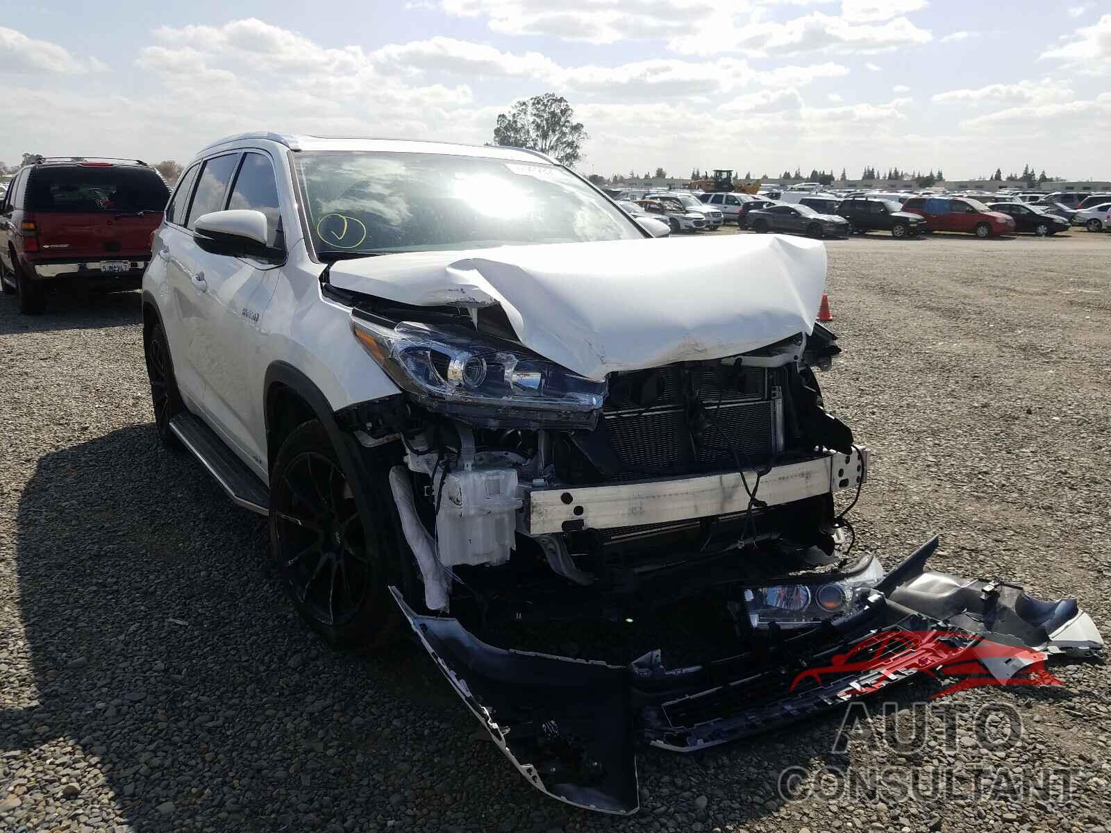 TOYOTA HIGHLANDER 2019 - 5TDDGRFH0KS069463