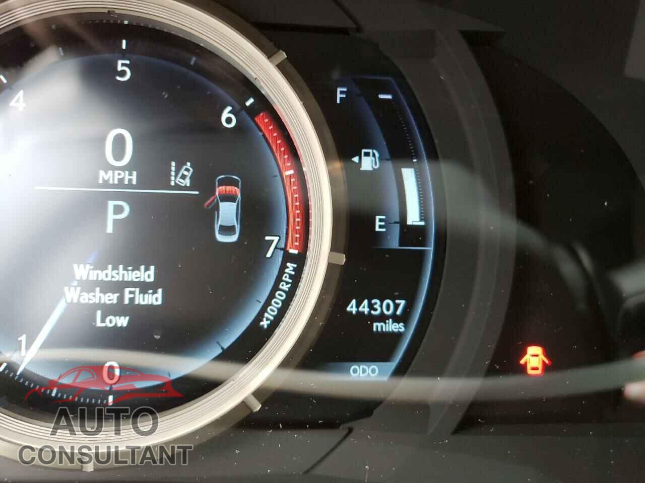 LEXUS IS 2017 - JTHBA1D20H5045072