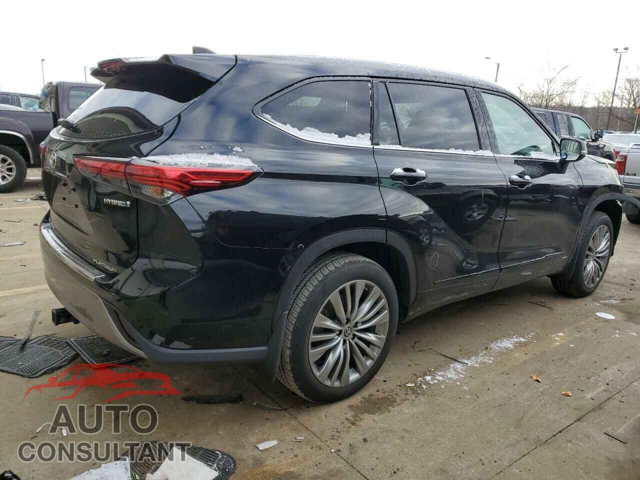 TOYOTA HIGHLANDER 2022 - 5TDEBRCH8NS084112