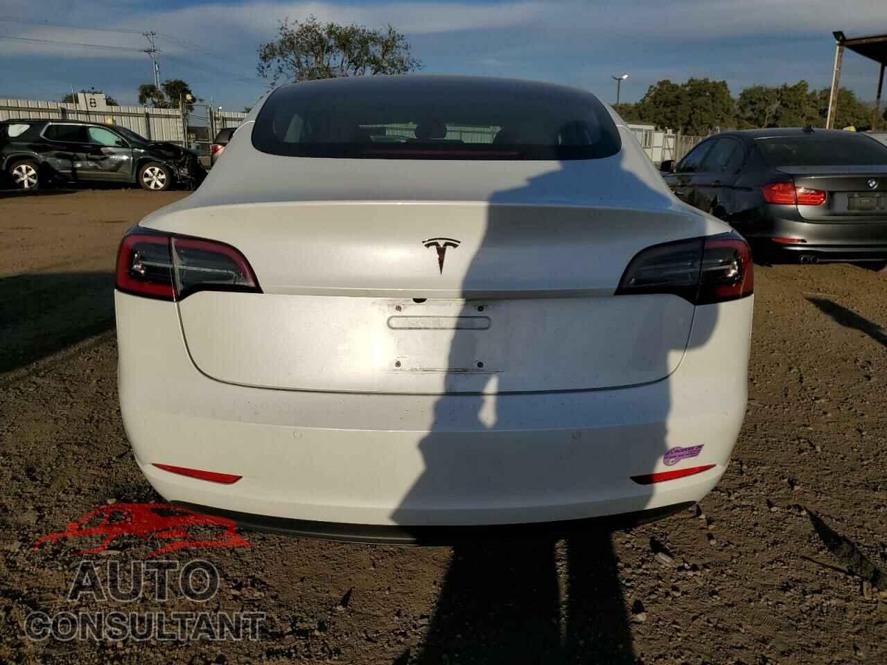TESLA MODEL 3 2018 - 5YJ3E1EA9JF161715